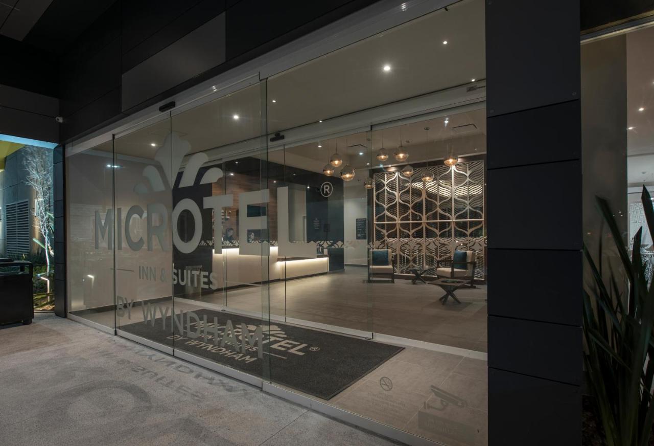 Hotel Microtel & By Wyndham